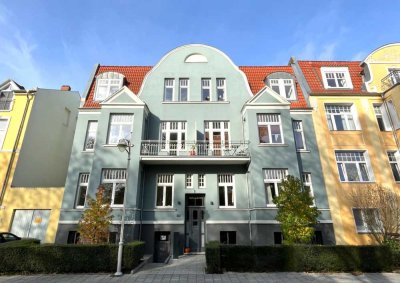 Stilvoll wohnen in 4-Zimmer-Wohnung mit privatem Garten in bester Lage Rostocks