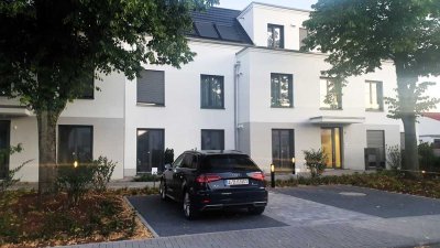 Wunderschöne vollmöblierte Wohnung mit gehobener Ausstattung / Neubau- Erstbezug von privat!