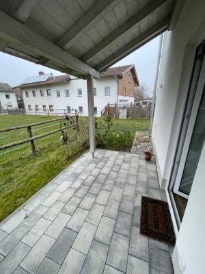 2-Zimmer Erdgeschosswohnung mit Küche und Terrasse
