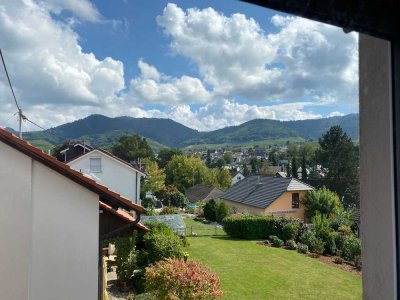 *** Besichtigungen SA 27.12.25 *** 4 Zimmer Dachgeschosswohnung beste Lage Zell-Weierbach