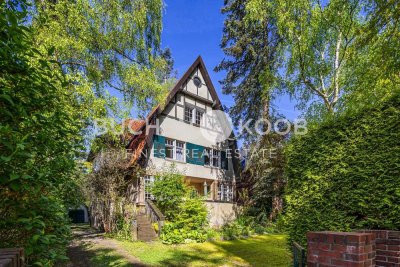 Historische Villa mit viel Gestaltungspotenzial in HH-Groß Flottbek