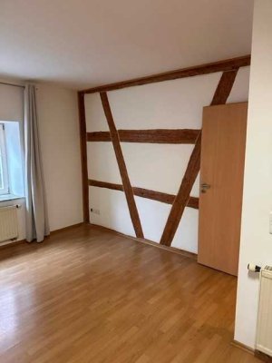 Geschmackvolle, modernisierte 1,5/2-Zimmer-Wohnung in Dinkelsbühl