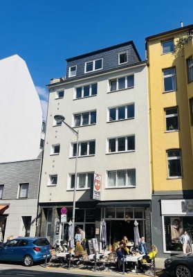 KÖLN-SÜDSTADT; GEKÜNDIGTE LICHTDURCHFLUTETE 2 ZIMMERWOHNUNG MIT BALKON