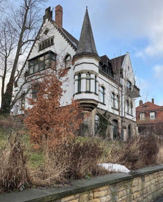 Helle 3-Zimmer Wohnung in alter wunderschöner Jugendstilvilla in Hildesheim, Bestlage.