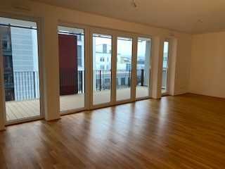 Schöne 3-Zimmer Wohnung mit großem Balkon in zentraler Lage