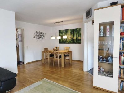 Neuwertige Etagenwohnung (KFW70) mit Aufzug und Balkon