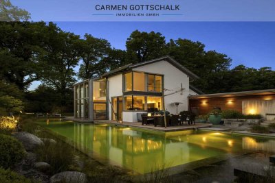 Ein Traumhaus für Ästheten – Stilvolles Anwesen mit Designer-Garten nahe dem See