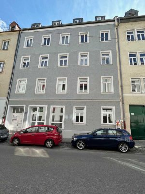 Au Isarnähe Laden/Büro verbunden mit  2-Zi-Wohnung + Wohnküche