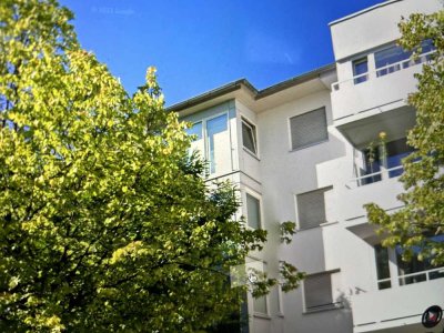Lichtdurchflutete Wohnung 2 Zimmer Wohnung in München Moosach 47,56 qm