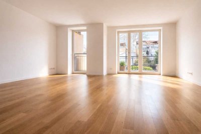 Individuelle 5 Zimmer Wohnung + 2 Bädern mit eigener Terrasse im beliebten Lindenau