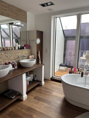 Vollmöbliert: Exklusive 145 m² Wohnung im 5. OG mit Dachterasse in München Maxvorstadt