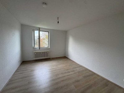 helle 3 Zimmerwohnung mit top Anbindung!
