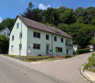 Interessantes Haus mit viel Platz in Neuburg/Kammel