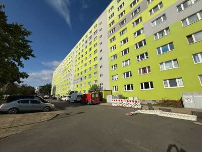 Smarter Wohnen! Modernisierte 2-Zi.-Whg. mit Wintergarten!