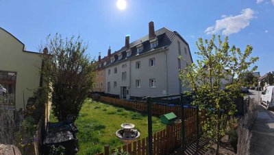 +TOP NEU renovierte 2 ZKB+4,75% Rendite+neue EBK+eigener Gartenanteil ca. 30qm+Terrasse+Tageslichtba