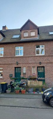 � Charmantes Zechenhaus mit Garten in Duisburg-Wehofen – 2014 kernsaniert & bereit zum Wohlfühlen!