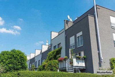 Ohne Provision: Einfamilien-Doppelhaushälfte mit Anbau und Garage