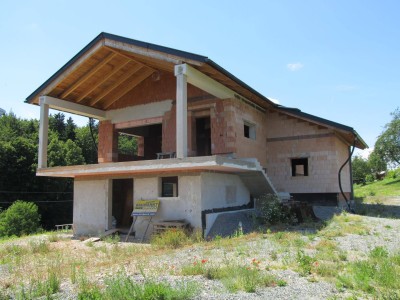 * NATURPARK SÜDSTEIERMARK: ROHBAU-EINFAMILIENHAUS IN ERHÖHTER RUHELAGE MIT HERRLICHER FERNSICHT !