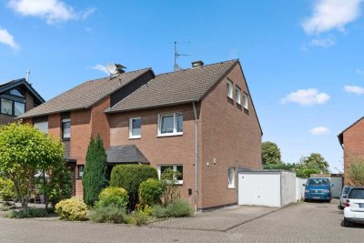 Bezugsfreie Doppelhaushälfte mit Garage!