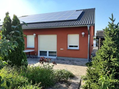 ruhig, barrierefrei in Energieeffizienzhaus - Doppelhaushälfte Gartenanteil