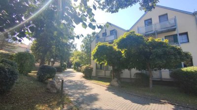1-Zimmer Apartment in ruhiger Lage mit Terrasse und Einbauküche