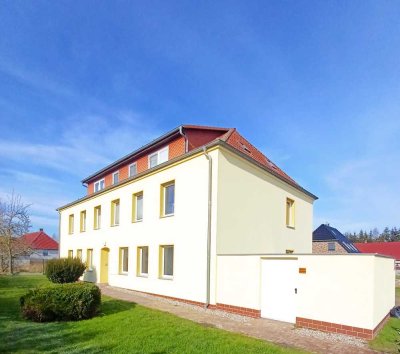 BALD VERFÜGBAR!!! Vollsanierte 2-Raum-Wohnung in ländlicher Gegend