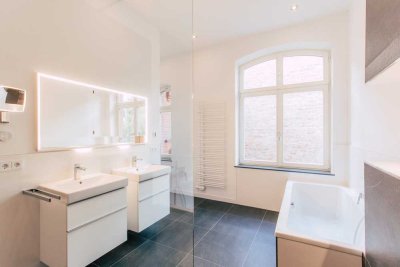 Modernes Wohnen im Altbaujuwel, erstklassige Ausstattung, Aufzug, Gartenidylle Tiefgarage, SmartHome