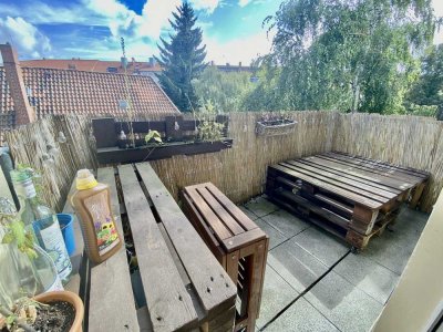 Südstadt: modernisierte Wohnung in gepflegtem Haus mit Gemeinschaftsgarten, Balkon, EBK