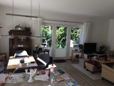 Preiswerte, neuwertige 4-Zimmer-Doppelhaushälfte mit geh. Innenausstattung und EBK in Bargteheide