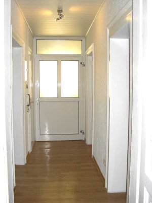 Freundliche und sanierte 2-Zimmer-DG-Wohnung mit gehobener Innenausstattung in Limburg an der Lahn