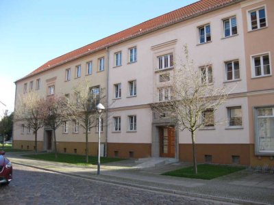 3 Raumwohnung im Altbau in zentraler Lage