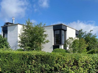 Architektonisch anspruchsvolles Einfamilienhaus in ruhiger und zentrumsnaher Lage in Meschede