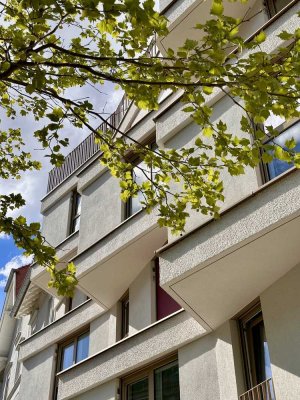 Sonniges 1,5-Zimmer-Appartement mit gehobener Innenausstattung und EBK in München-Pasing