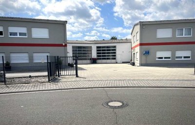 Individuelle Gestaltungsmöglichkeiten - 2 Lagerhallen mit 2 Wohnhäusern