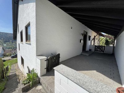 Exquisite Doppelhaushälfte mit EBK, Balkon, Terrasse und Garten in bevorzugter Wohnlage von Sulzbach