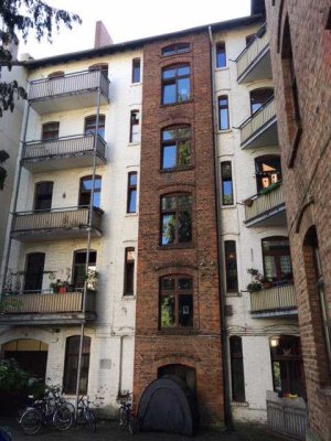 Großzügige Altbauwohnung in zentraler Lage von Kassel mit Balkon