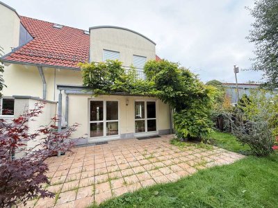 IMMO LOVE Diedorf- Wunderschöne DHH, Bj 2003 mit EBK, Garage, Balkon ! OT Anhausen
