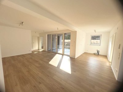 Neubau 2023 | 89 m² | Loggia + Garten | Wärmepumpe | Stellplatz