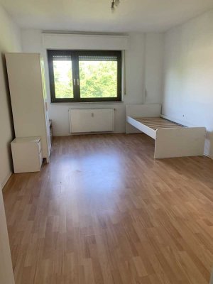 Möbiliertes WG Zimmer