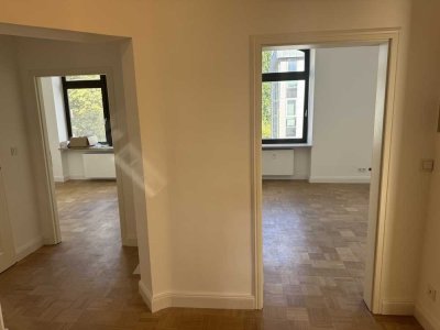 3-Zimmer-Altbauwohnung mit Küche, Bad, Gäste-WC im Westend