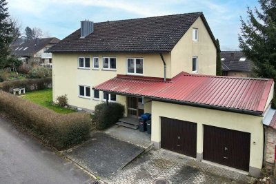 Top Zweifamilienhaus in idyllischer Lage, ca. 20 km vom Bodensee • Ausbaupotenzial
