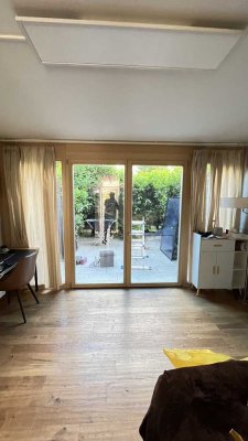 Geschmackvolle 1-Raum-Terrassenwohnung mit gehobener Innenausstattung mit Einbauküche Alte Weberei