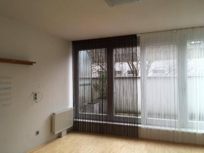 NEUER PREIS 3 ZIMMERWOHNUNG TERRASSE, STELLPLATZ NÄHE SCHLOß HETZENDORF