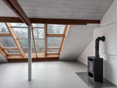 Modernes Penthouse mit 2 Zimmern und Kamin in top Lage