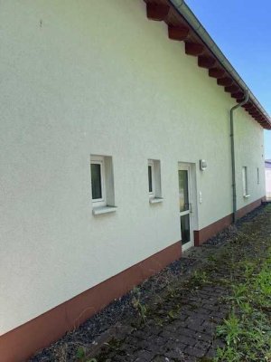 Geräumige 4-Zimmer-Wohnung im Gewerbegebiet in Sembach