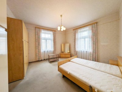 ++NEU++ Sanierungsbedürftige 3-Zimmer Altbau-Wohnung - Umbaupotenzial