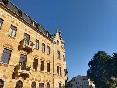 Wohlfühlbad, Terrasse & FuBo-Heizung // hochwertige 3-Zi.-Whg. in Altbau