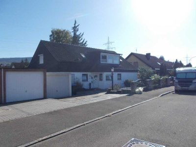 Schöne, helle 3,5-Zi.-DG-Whg. mit großem Garten