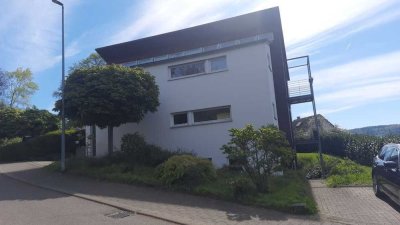 Attraktives Anlageobjekt (EFH mit ELW) mit Potential zur Eigennutzung