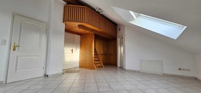 Individuelles Wohnen in Trudering: 1-Zimmer-Wohnung mit viel Stauraum und Balkon direkt an der U2